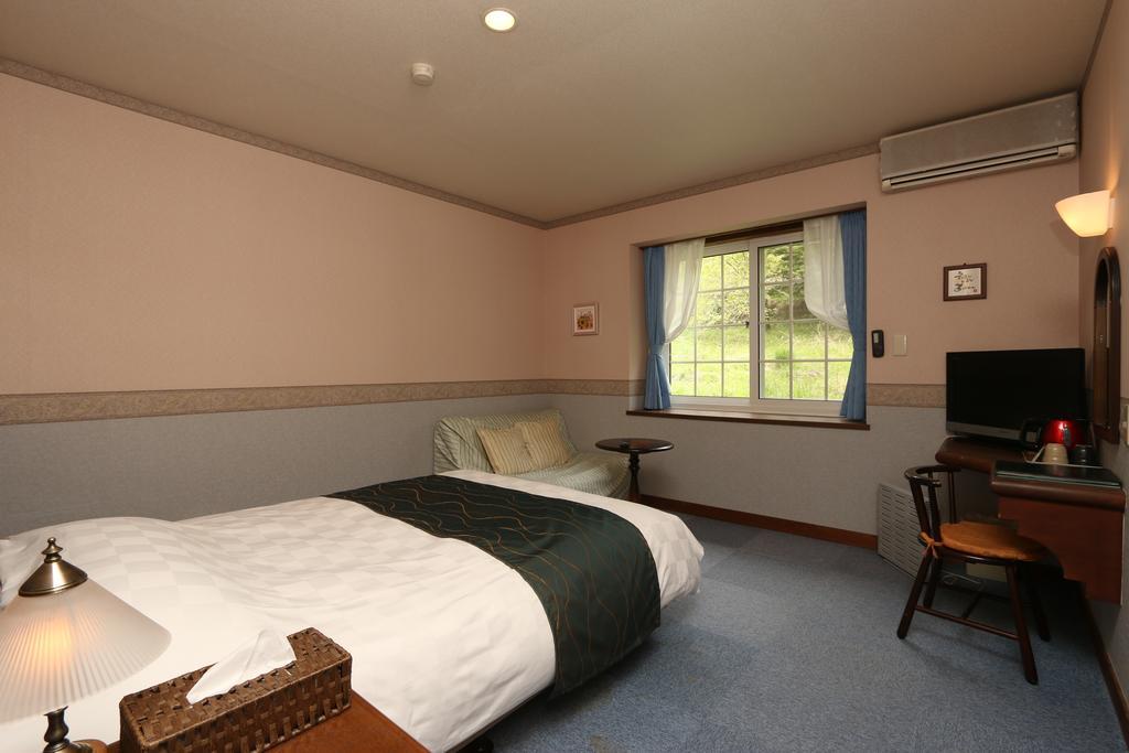 Fujikawaguchiko Crescendo Hotell Rom bilde